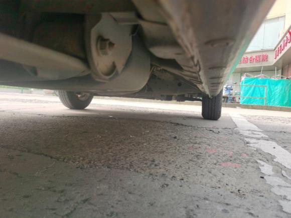 [嘉兴·浙F] 二手日产日产NV2002011款 1.6L 232座 尊雅型