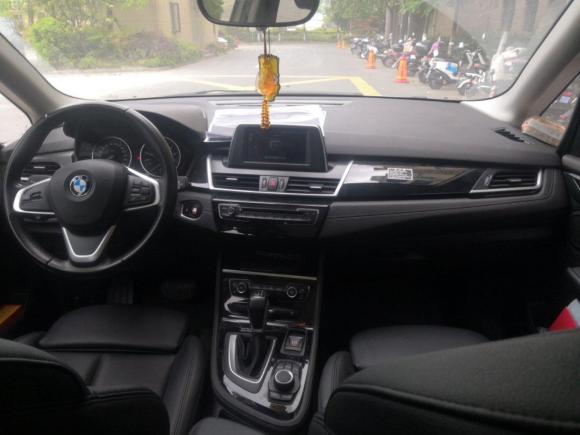 [上海·豫K] 二手宝马宝马2系旅行车2016款 218i 运动设计套装