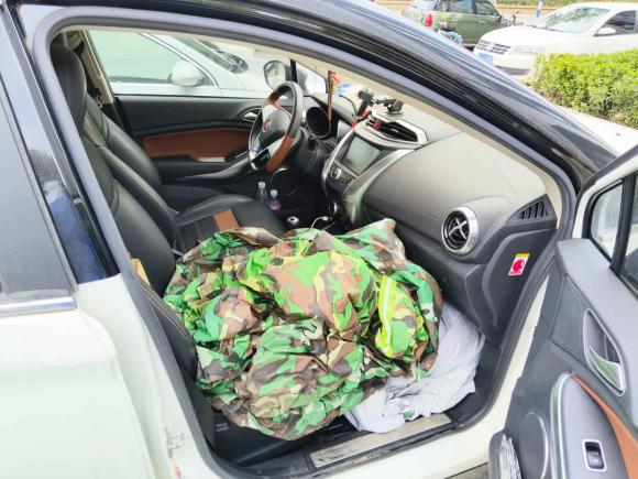 [南京·苏A] 二手比亚迪元2016款 1.5L 手动尊荣型