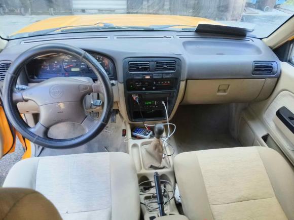 [上海·沪C] 二手东风锐骐多功能车2013款 2.4L汽油两驱标准型ZG24