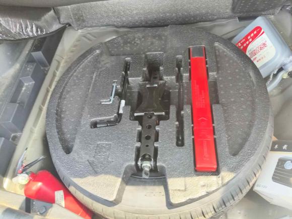 [苏州·苏E] 二手东风风神东风风神AX72016款 2.0L 自动智逸型