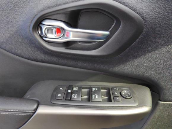 [上海·沪C] 二手Jeep自由光2019款 2.0T 两驱智享版 国VI