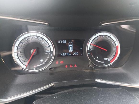 [苏州·苏E] 二手众泰众泰T5002018款 1.5T 手动尊享型