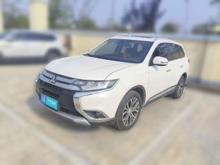 三菱欧蓝德2018款 2.4L 四驱精英版 5座