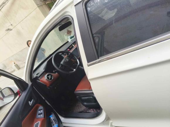 [成都·川K] 二手北汽幻速北汽幻速S32016款 S3L 1.5L 手动尊贵型