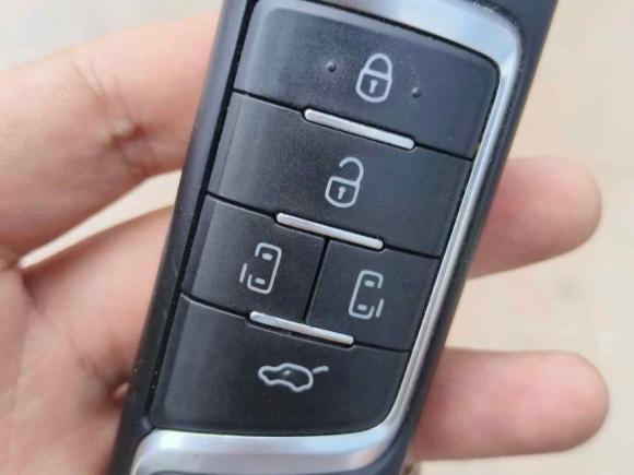 [无锡·苏B] 二手广汽传祺传祺M82020款 领航款 390T 旗舰版