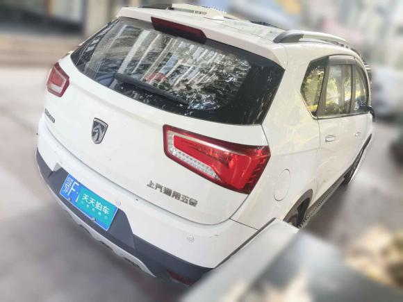 [上海·鄂F] 二手宝骏宝骏5602015款 1.8L 手动豪华型