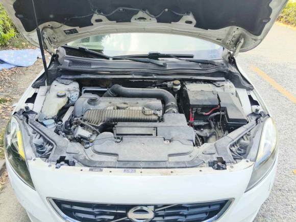 [上海·沪G] 二手沃尔沃沃尔沃V402014款 2.0T 智雅版