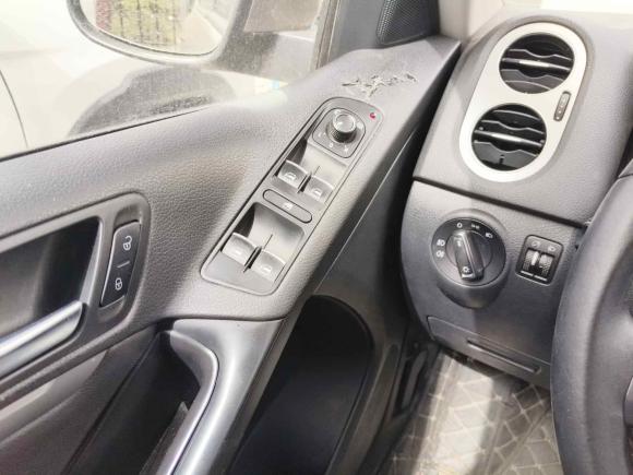 [北京·冀B] 二手大众途观2015款 1.8TSI 手动两驱限量版