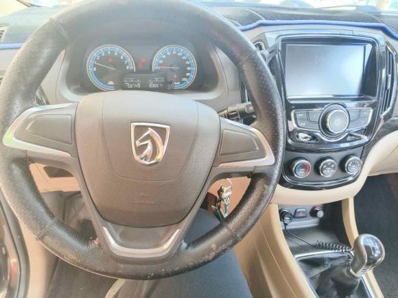 [深圳·粤L] 二手宝骏宝骏7302014款 1.5L 手动舒适ESP版 7座