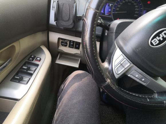 [上海·沪C] 二手比亚迪比亚迪S62012款 2.0L 手动尊贵型