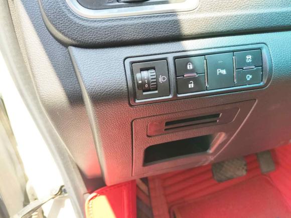 [上海·浙C] 二手宝骏宝骏5602017款 律动版 1.8L iAMT尊享型