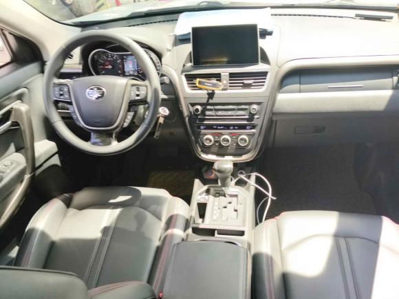 [济南·鲁A] 二手奔腾奔腾X802017款 2.0L 自动精英型