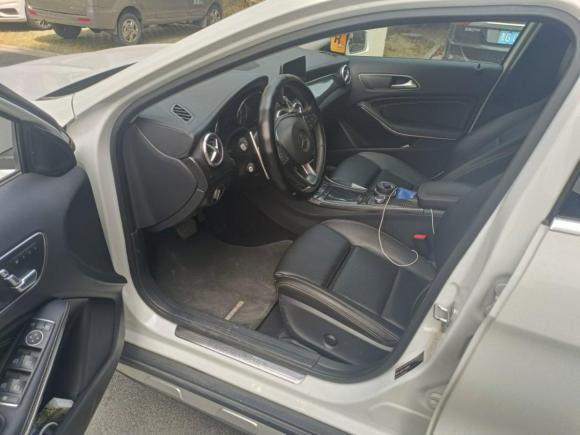 [上海·皖A] 二手奔驰奔驰GLA2016款 GLA 220 4MATIC 时尚型