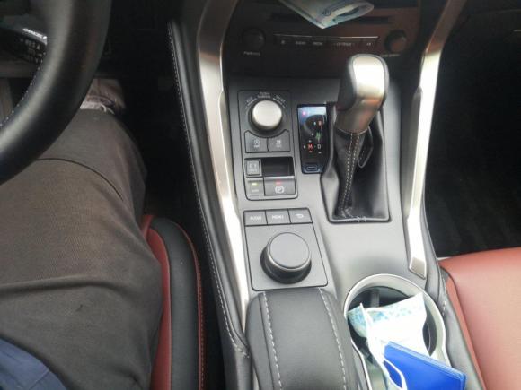 [上海·沪C] 二手雷克萨斯雷克萨斯NX2015款 200t 全驱 锋尚版