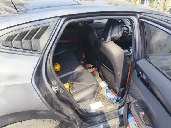 [苏州·苏U] 二手长安长安UNI-V2023款 1.5T 尊贵型