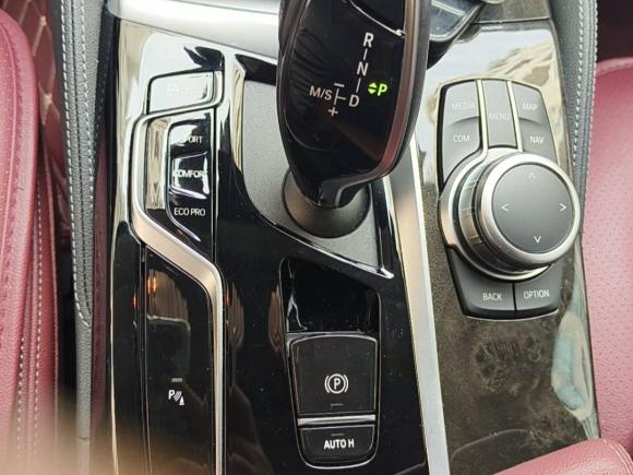 [深圳·粤B] 二手宝马宝马5系2022款 525Li 豪华套装