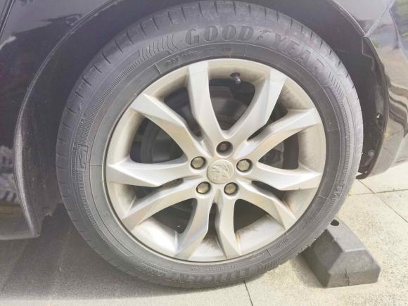 [南昌·湘N] 二手标致标致5082011款 2.3L 自动旗舰版