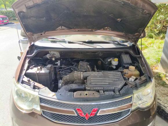 [上海·沪D] 二手五菱汽车五菱宏光2014款 1.5L S标准型