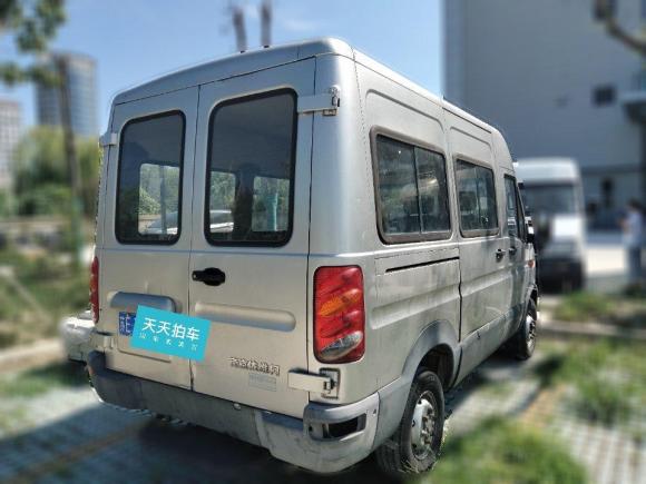 [苏州·苏E] 二手依维柯都灵2009款 2.5T-A32基本型