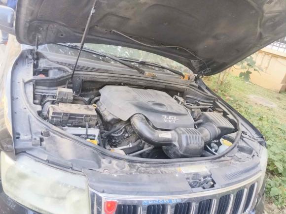 [青岛·鲁U] 二手Jeep大切诺基2013款 3.6L 舒适版