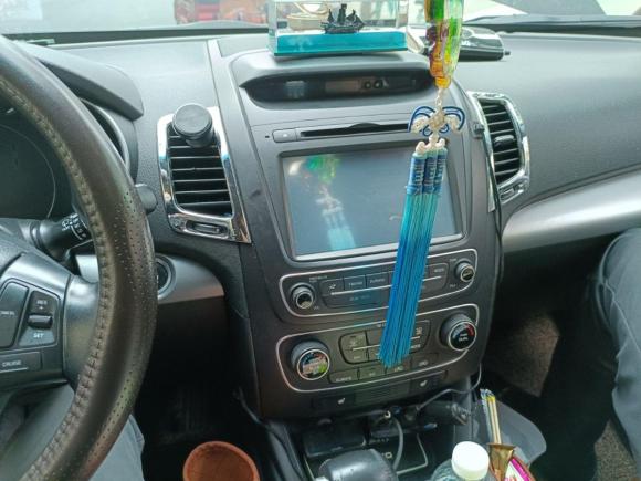 [成都·川A] 二手起亚索兰托2013款 2.4L 7座汽油豪华版