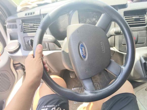 [南通·苏F] 二手福特新世代全顺2016款 2.2T短轴6座中顶多功能车