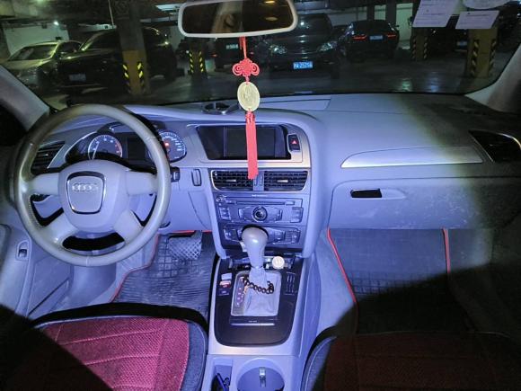 [上海·沪E] 二手奥迪奥迪A4L2010款 2.0 TFSI 标准型
