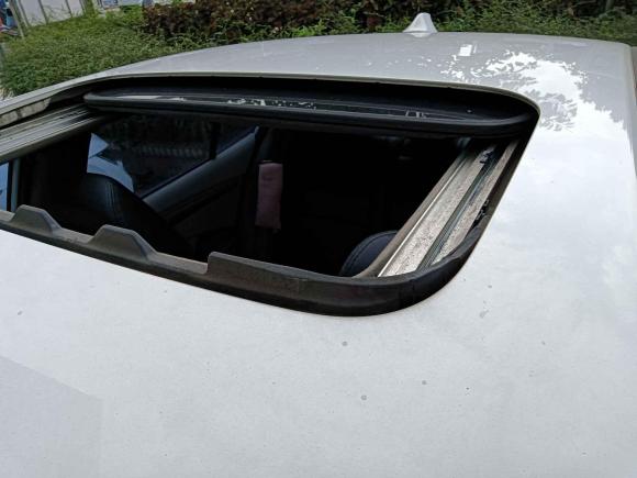 [佛山·粤X] 二手本田锋范经典2012款 1.5L 手动精英版