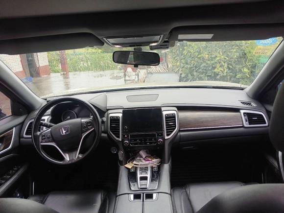 [上海·沪C] 二手本田本田UR-V2017款 370TURBO 两驱尊贵版 国V