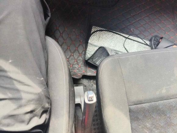 [合肥·皖A] 二手上汽大通MAXUS新途V802023款 2.0T 手动经典傲运通长轴中顶6/7/8/9座