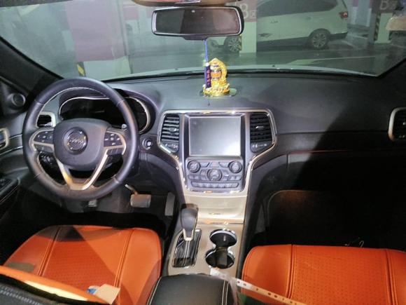 [上海·沪A] 二手Jeep大切诺基2016款 3.0L 舒享导航版