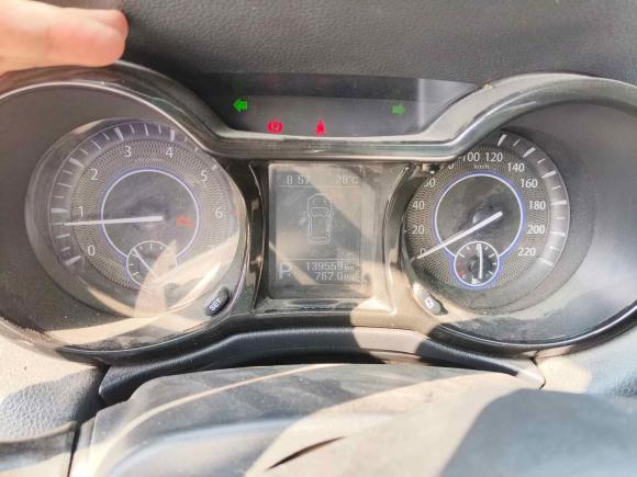 [广州·云J] 二手江铃驭胜S3502016款 2.0T 自动四驱汽油豪华版5座