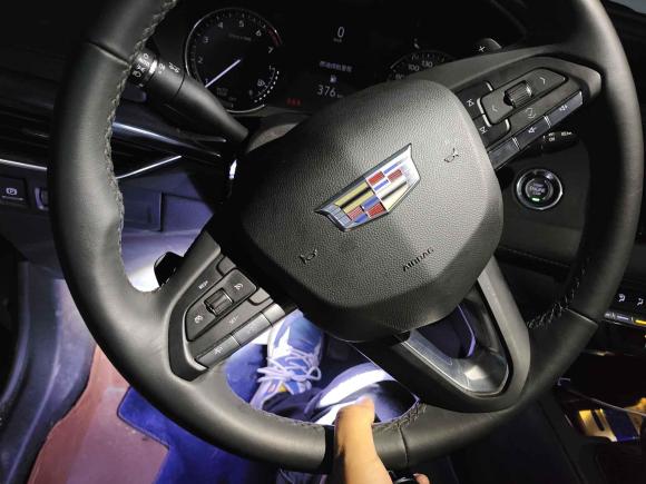 [西安·陕U] 二手凯迪拉克凯迪拉克XT42022款 28T 两驱风尚型