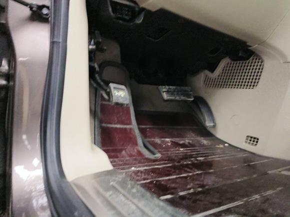 [北京·京C] 二手别克别克GL82014款 2.4L CT豪华商务舒适版