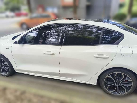 [无锡·苏B] 二手福特福克斯2021款 三厢 EcoBoost 180 自动ST Line