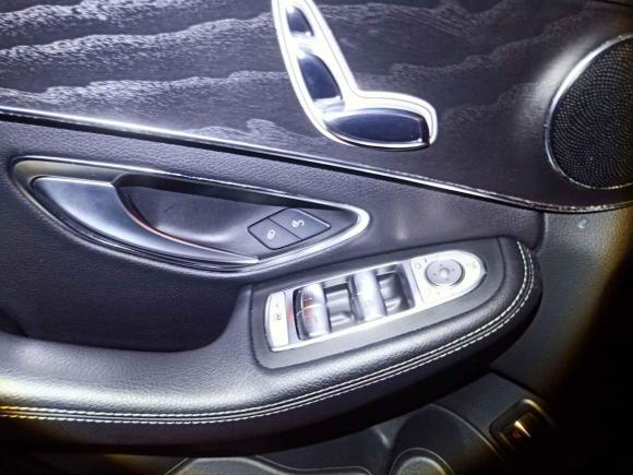 [深圳·粤B] 二手奔驰奔驰C级2018款 C 200 旅行轿车