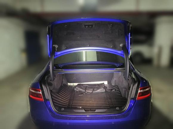 [上海·沪G] 二手捷豹捷豹XE2018款 2.0T 200PS 两驱R-Sport运动版