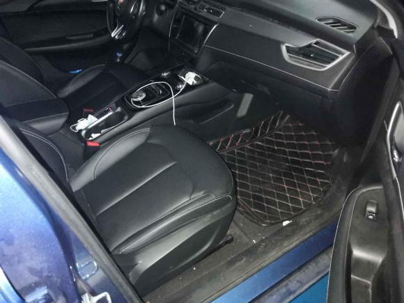 [广州·粤A] 二手荣威荣威Ei52018款 互联网豪华版