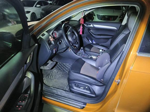 [武汉·鄂A] 二手奥迪奥迪Q32016款 30 TFSI 时尚型