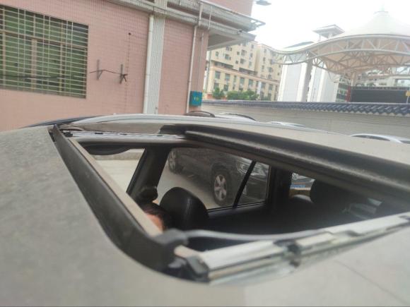 [深圳·粤S] 二手奇瑞瑞虎32015款 1.6L 手动智尚运动版