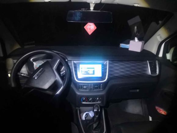 [无锡·苏B] 二手金杯金海狮M2022款 1.5L 旅行狮客车 6座