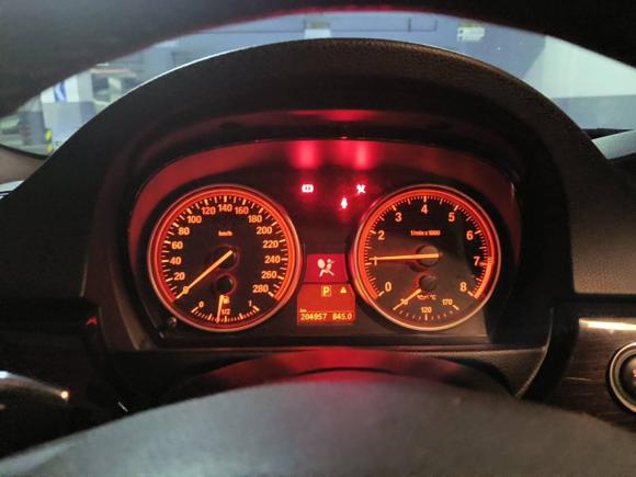 [宁波·浙B] 二手宝马宝马3系2011款 335i双门轿跑车