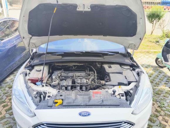 [上海·皖L] 二手福特福克斯2017款 三厢 1.6L 自动风尚型智行版