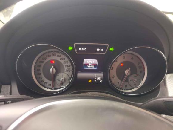 [成都·川A] 二手奔驰奔驰GLA2015款 GLA 200 动感型