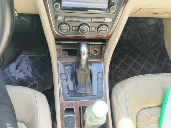 [北京·京H] 二手大众帕萨特2011款 1.8TSI DSG御尊版