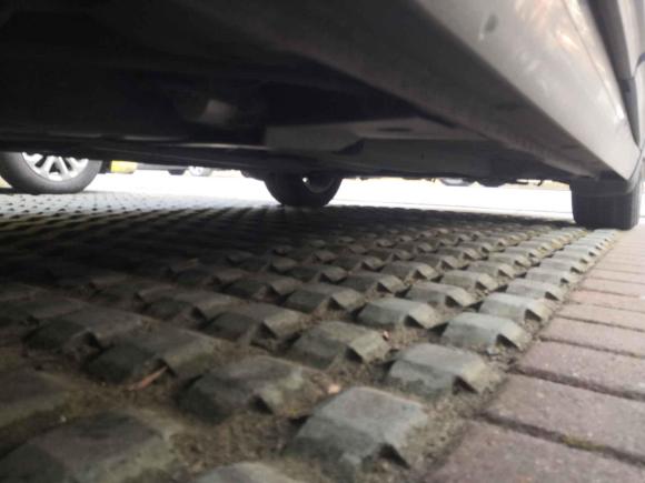 [无锡·苏B] 二手雪铁龙世嘉2016款 经典 三厢 1.6L 手动品尚型