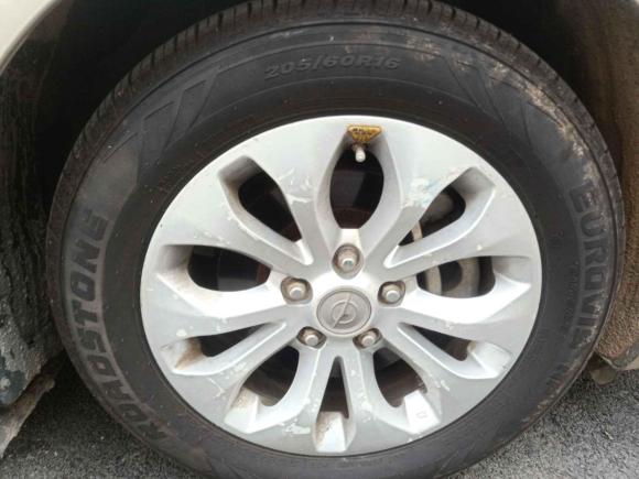 [深圳·粤B] 二手海马海马M82014款 2.0L 自动舒适型