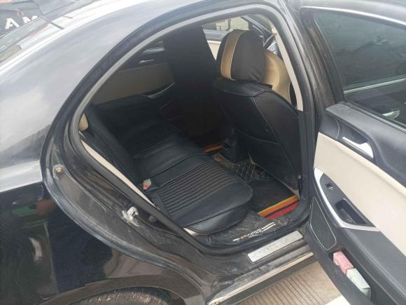 [义乌·贵H] 二手荣威荣威e5502016款 尊享版