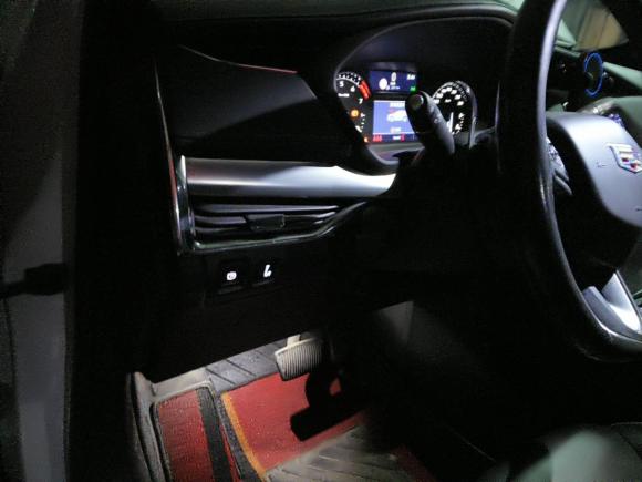 [南京·苏A] 二手凯迪拉克凯迪拉克XT42018款 28T 两驱豪华型